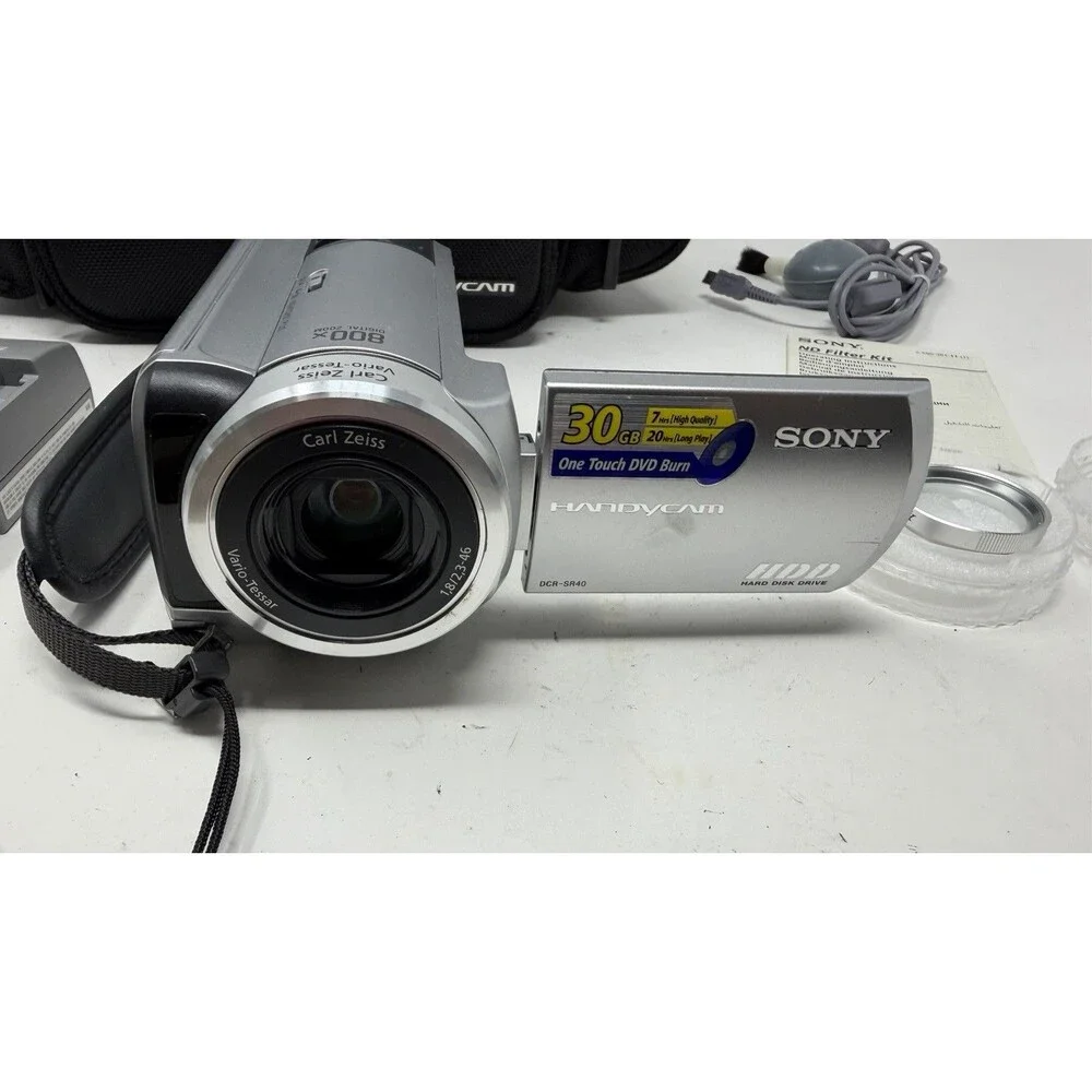Sony Handycam DCR-SR40 Mini DV Camcorder 30 GB. With Charger, Case & Lens Filter